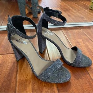 Mix No. 6 Gray Glittery Heels